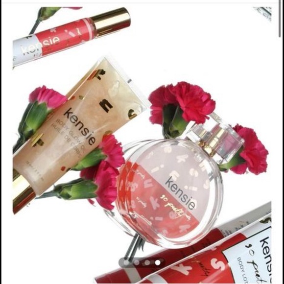 Kensie 4-Pc. So Pretty Eau de Parfum Gift Set - Picture 4 of 4